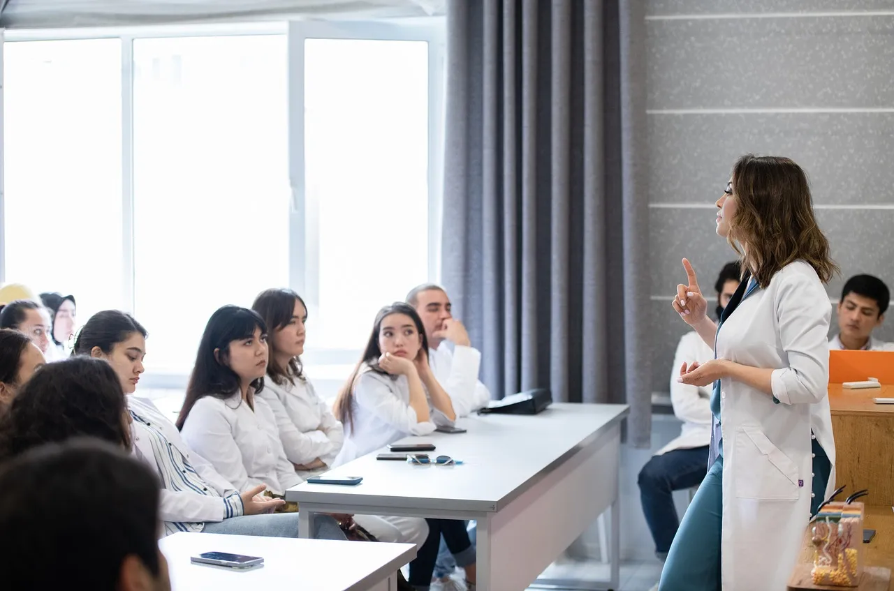 Formation sage-femme : un passeport pour une carrière réussie