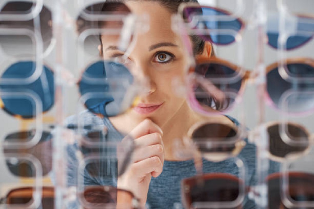 Devenir un opticien franchisé à domicile : guide complet